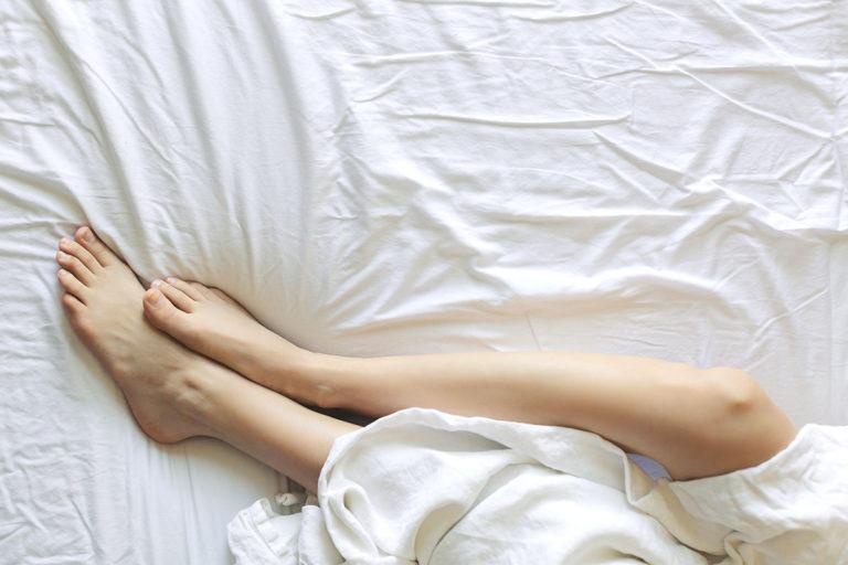 Comment soulager les jambes lourdes ?| Hellocare
